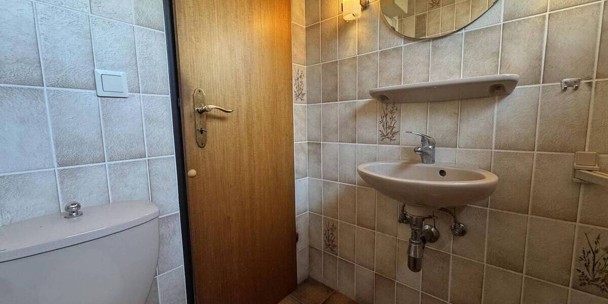 Mehrfamilienhaus, Wohnhaus Hage - 8 Zimmer, 246 m&sup2;, 238.000&euro; | Angebot:26712820