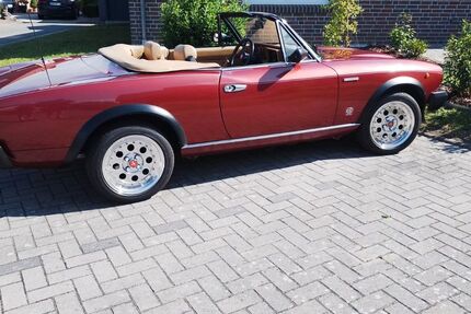 Fiat 124 Spider 68.500 km 39.500 &euro; Weener 26826
