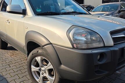 Hyundai TUCSON 145.000 km 5.450 &euro; Westoverledingen 26810