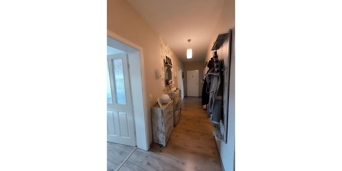 Etagenwohnung Emden Tholenswehr - 3 Zimmer, 108 m&sup2;, 810&euro; | Angebot:25375273