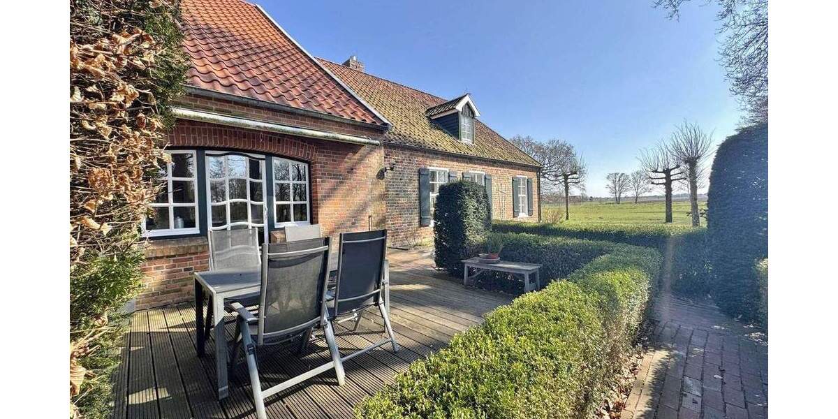 Bauernhaus, Landhaus Hage - 9 Zimmer, 265 m&sup2;, 669.000&euro; | Angebot:25689859