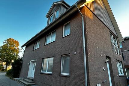 Haus Leer (Ostfriesland) - 10 Zimmer, 240 m&sup2;, 2.000&euro; | Angebot:26611150