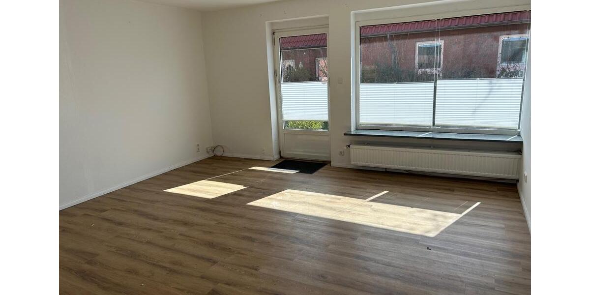 Erdgeschoßwohnung Norden - 5 Zimmer, 102 m&sup2;, 1.290&euro; | Angebot:26044858