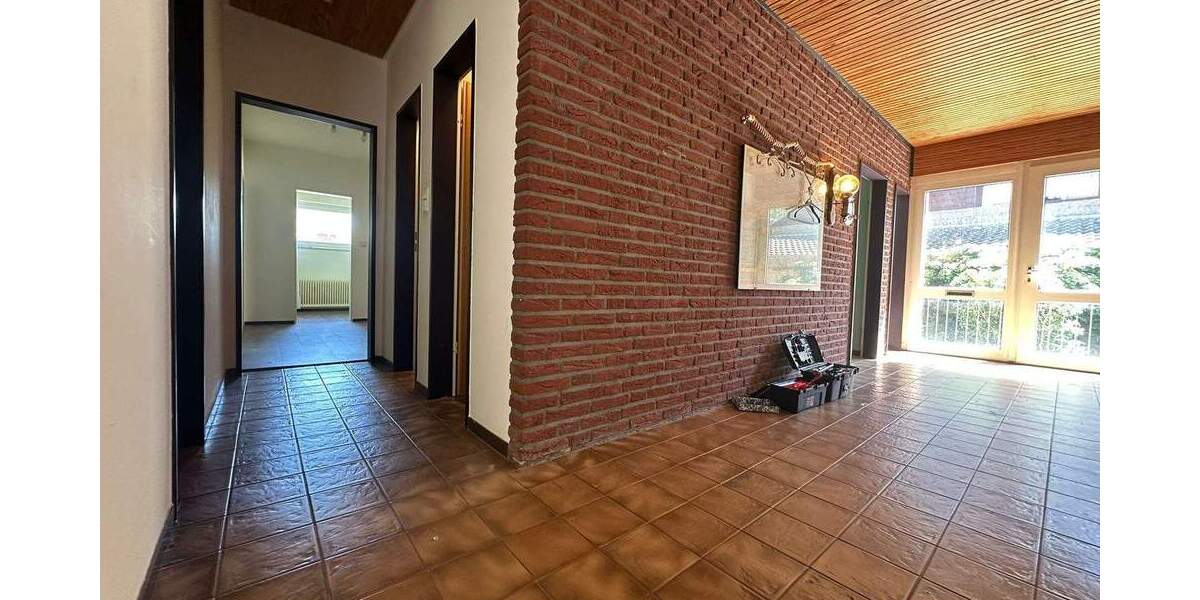 Einfamilienhaus Weener - 8 Zimmer, 208 m&sup2;, 348.000&euro; | Angebot:25737721