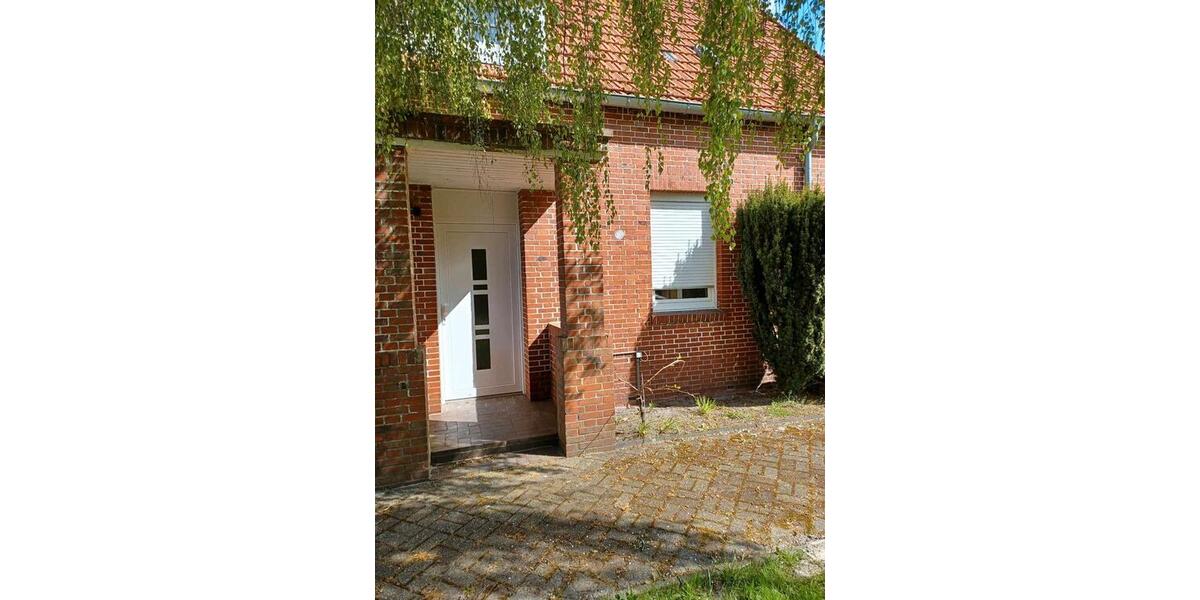 Etagenwohnung Westoverledingen - 4 Zimmer, 100 m&sup2;, 900&euro; | Angebot:26552108