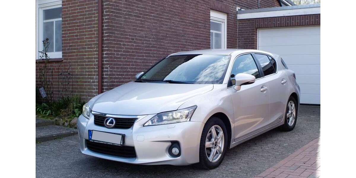 Lexus CT 200h 166.500 km 9.990 &euro; Hage, Flecken 26524