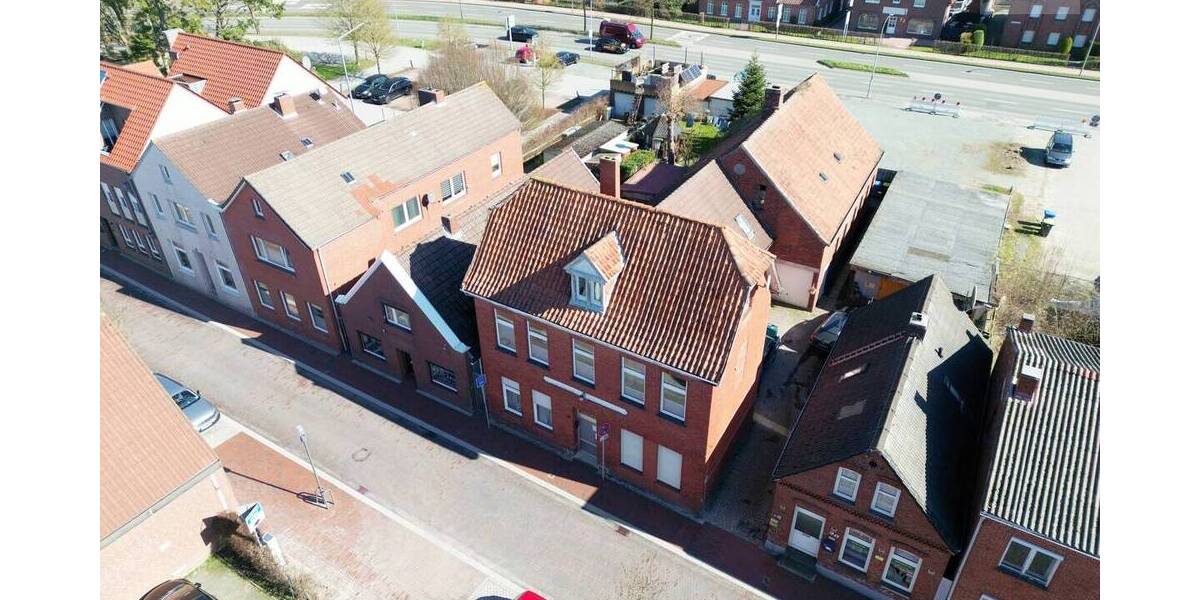 Mehrfamilienhaus, Wohnhaus Aurich Innenstadt - 8 Zimmer, 140 m&sup2;, 242.000&euro; | Angebot:26273758
