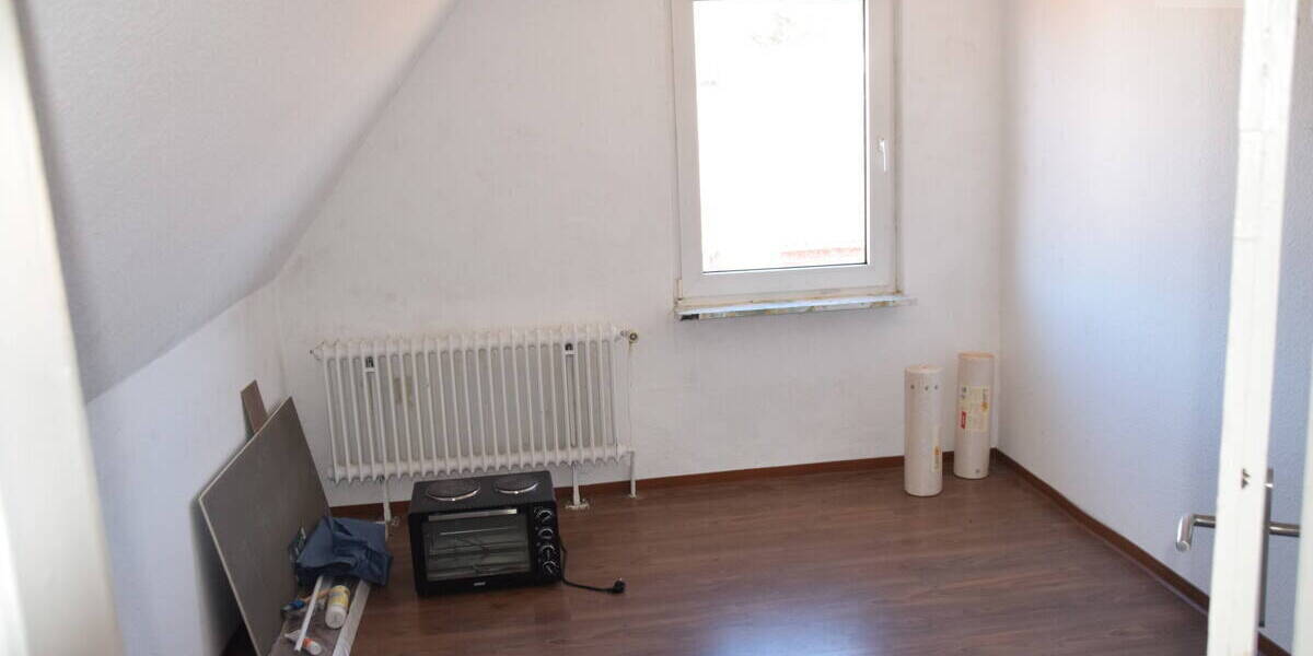 Mehrfamilienhaus, Wohnhaus Aurich Innenstadt - 8 Zimmer, 140 m&sup2;, 242.000&euro; | Angebot:26273758