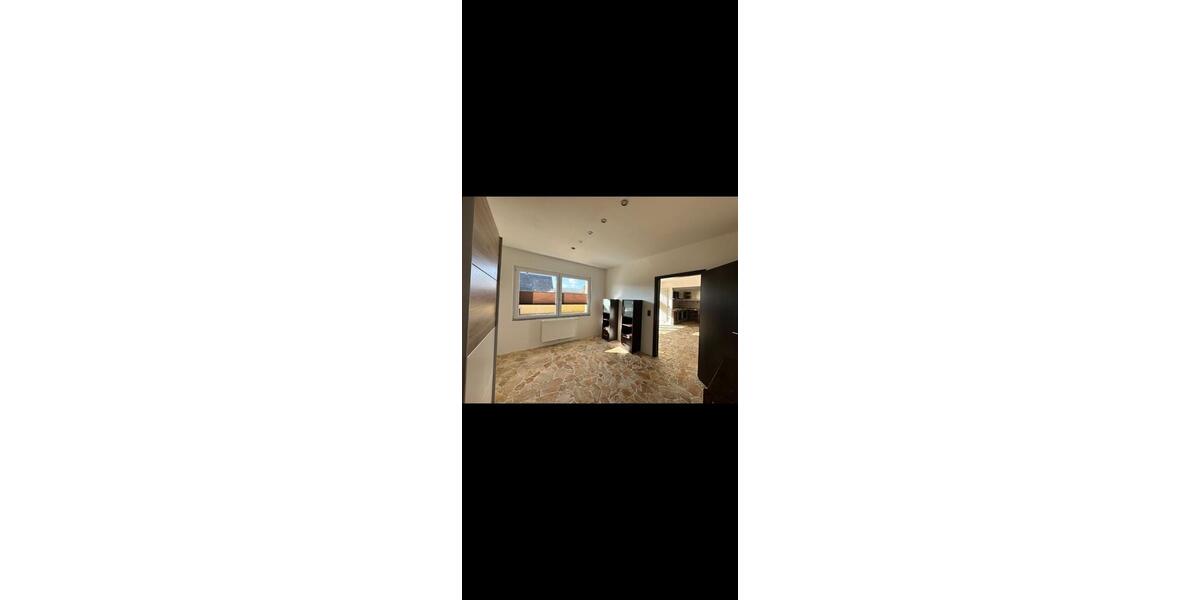 Erdgeschoßwohnung Weener - 3 Zimmer, 105 m&sup2;, 945&euro; | Angebot:25322288