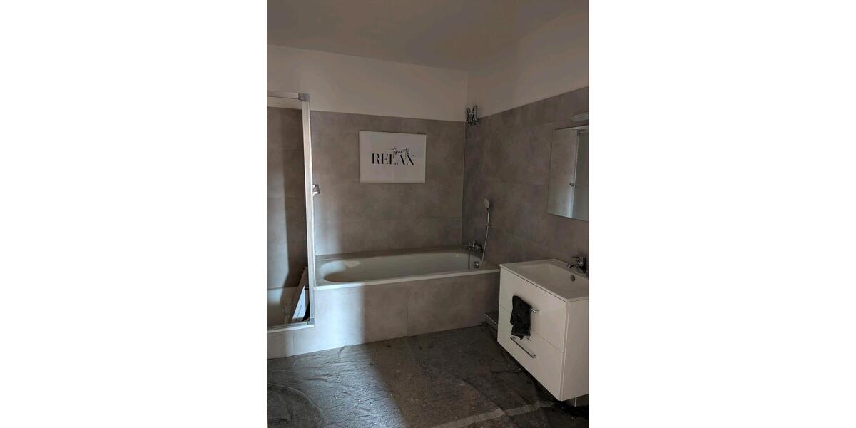 Etagenwohnung Emden Tholenswehr - 3 Zimmer, 78 m&sup2;, 800&euro; | Angebot:25948864