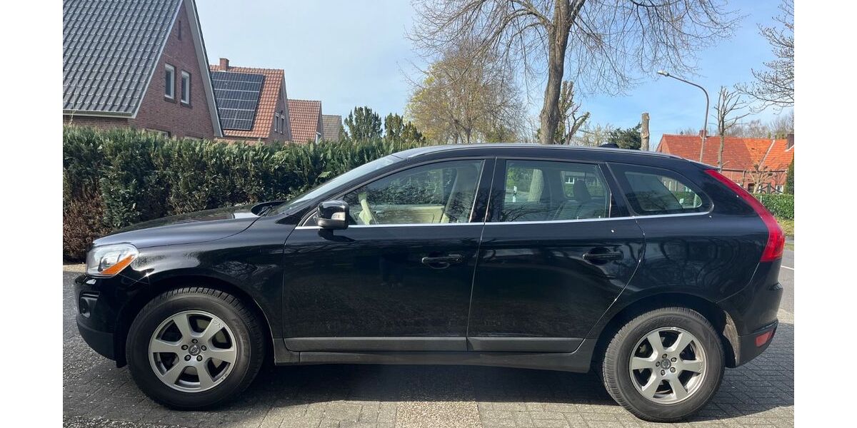 Volvo XC60 129.000 km 8.999 &euro; Westoverledingen 26810