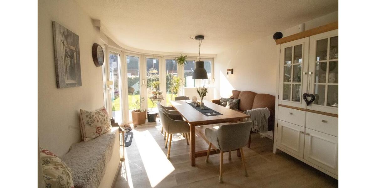 Reihenhaus Emden - 4 Zimmer, 180 m&sup2;, 245.000&euro; | Angebot:25801727