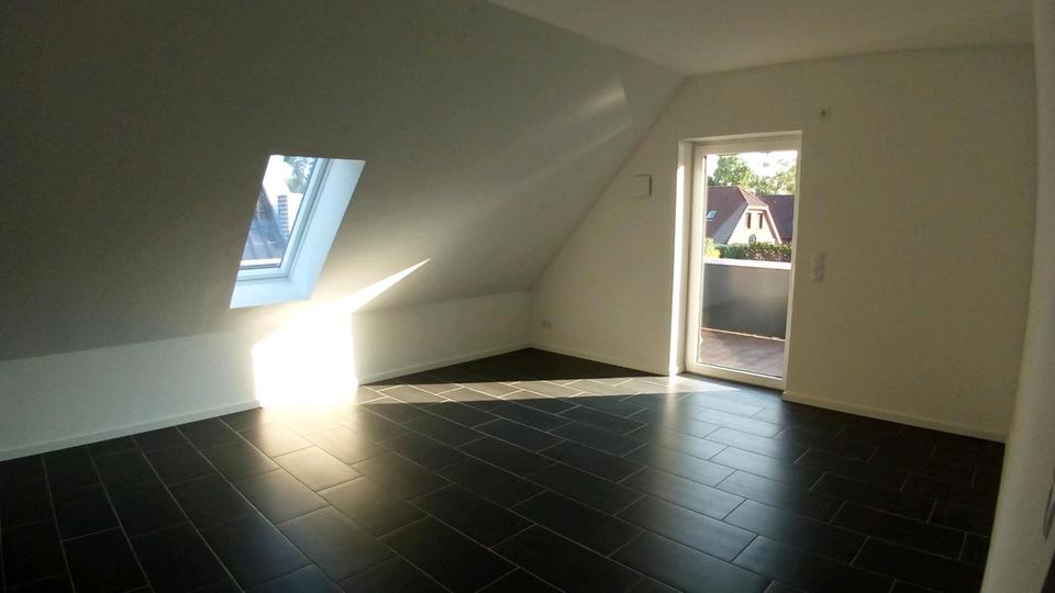 Dachgeschoßwohnung Moormerland - 3 Zimmer, 89 m&sup2;, 850&euro; | Angebot:25884000