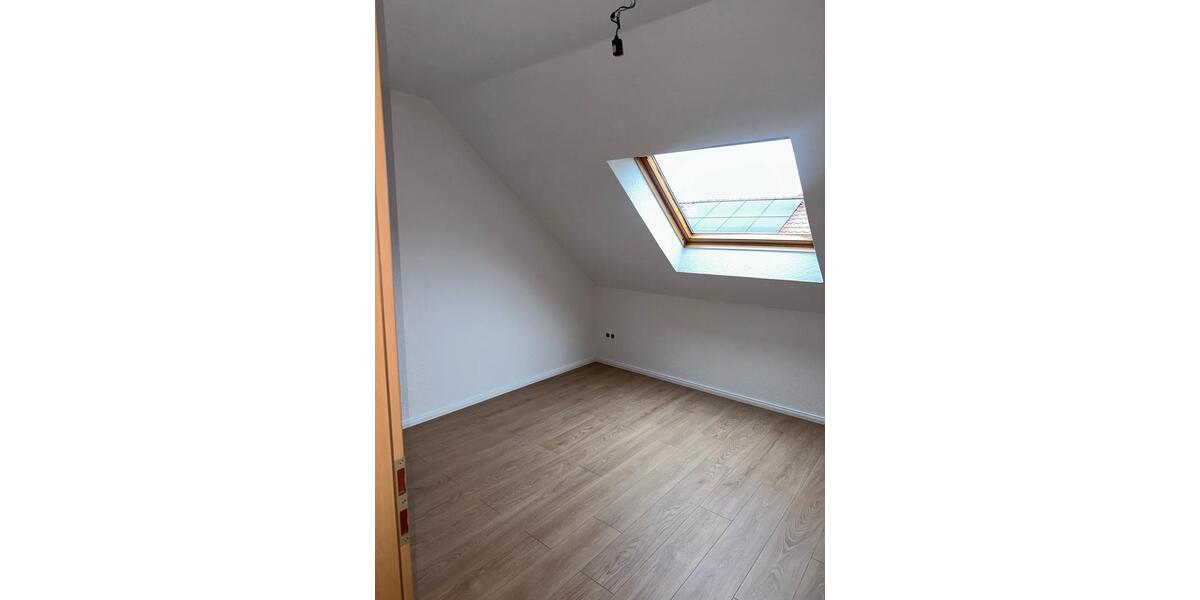 Einfamilienhaus Aurich - 4 Zimmer, 94 m&sup2;, 999&euro; | Angebot:25269581