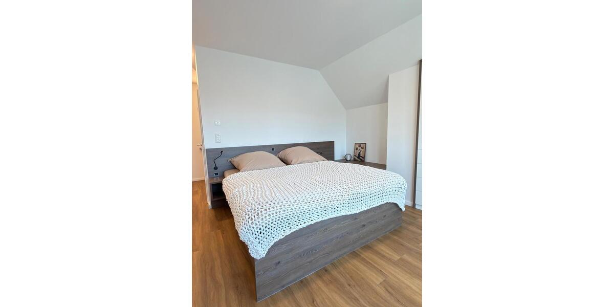 Etagenwohnung Aurich - 2 Zimmer, 65 m&sup2;, 2.000&euro; | Angebot:26564250