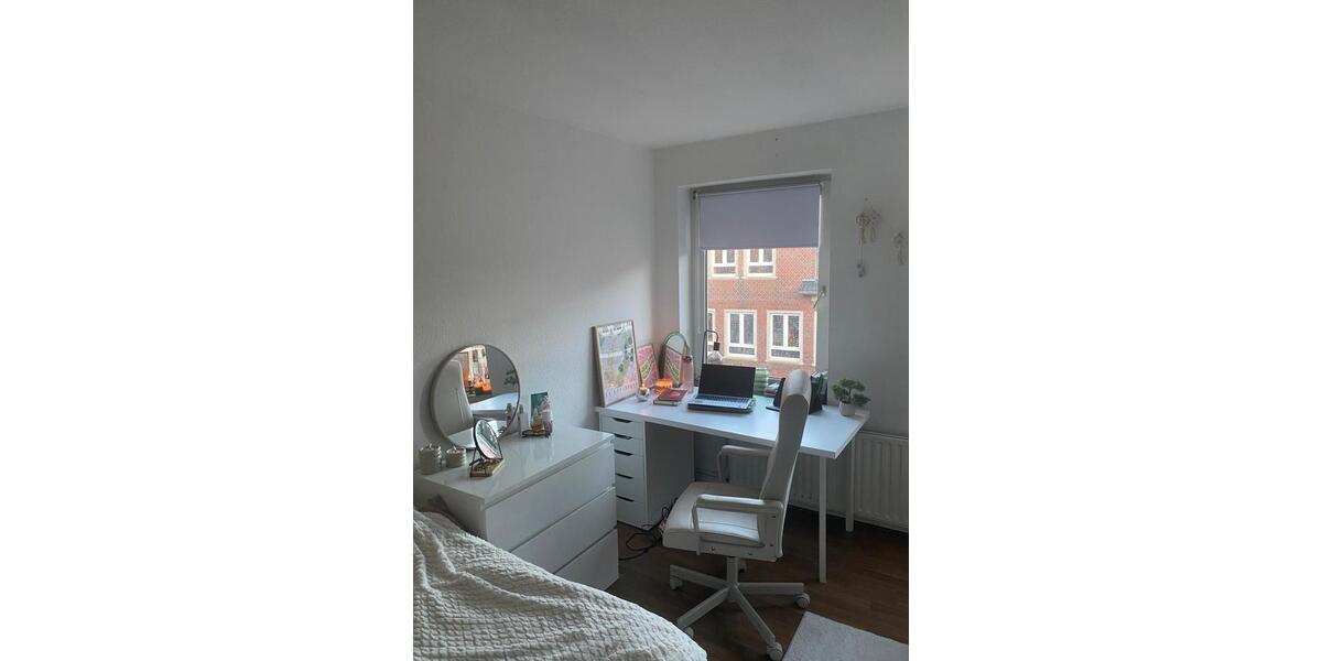 Etagenwohnung Emden - 1 Zimmer, 13 m&sup2;, 310&euro; | Angebot:24604556