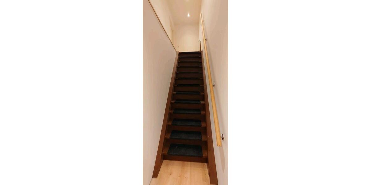 Dachgeschoßwohnung Großefehn - 4 Zimmer, 160 m&sup2;, 1.100&euro; | Angebot:26610301