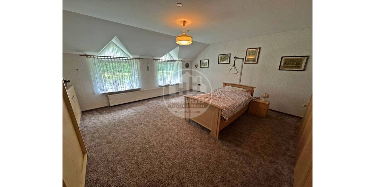 Einfamilienhaus Aurich Schirum - 8 Zimmer, 200 m&sup2;, 229.000&euro; | Angebot:25725671