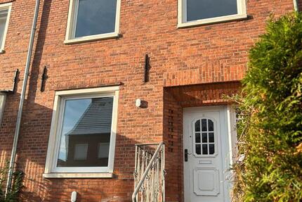 Haus Emden - 4 Zimmer, 125 m&sup2;, 1.100&euro; | Angebot:26255440