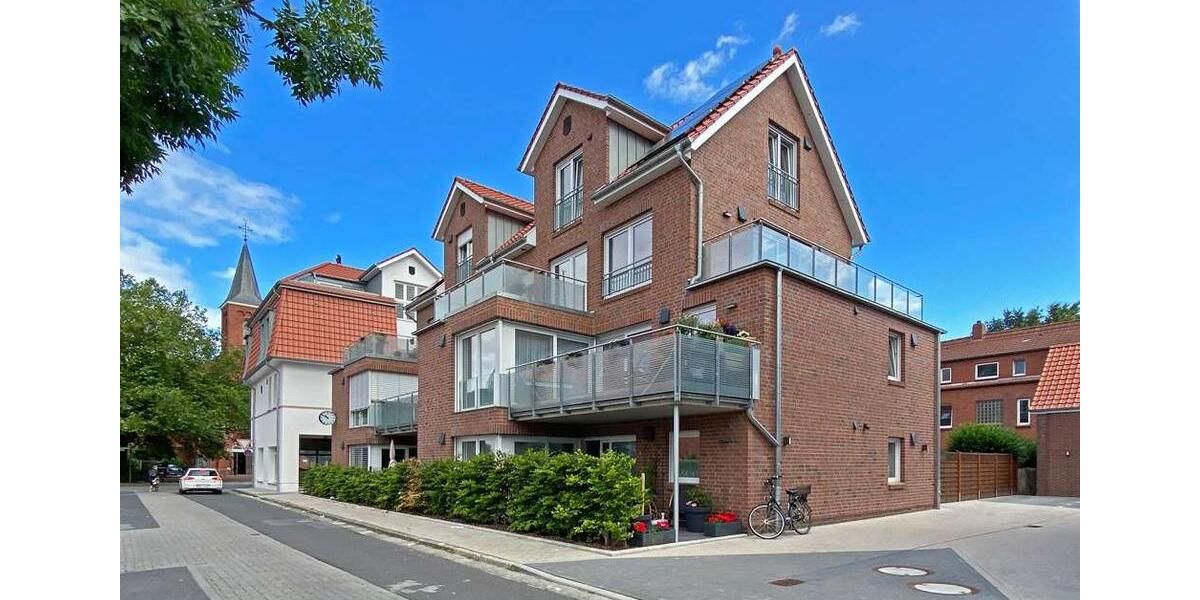 Dachgeschoßwohnung Norden - 2 Zimmer, 101 m&sup2;, 1.050&euro; | Angebot:25053329