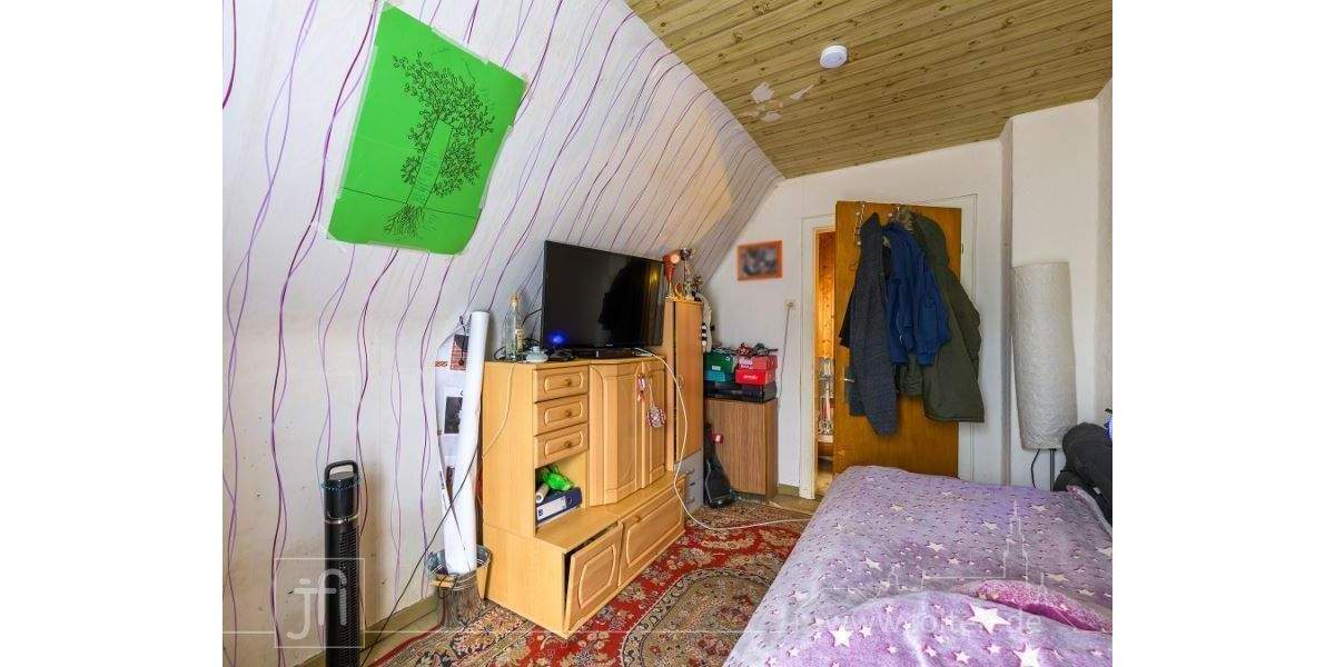 Einfamilienhaus Moormerland Veenhusen - 9 Zimmer, 145 m&sup2;, 139.500&euro; | Angebot:25837402
