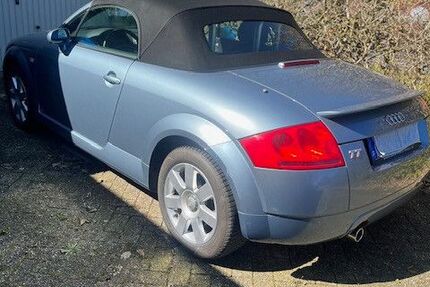Audi TT 181.000 km 6.000 &euro; Aurich 26605