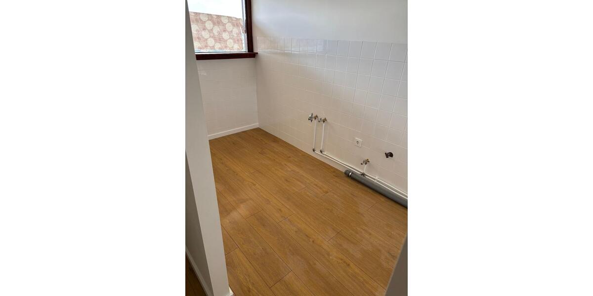 Etagenwohnung Emden - 4 Zimmer, 87 m&sup2;, 600&euro; | Angebot:23437371