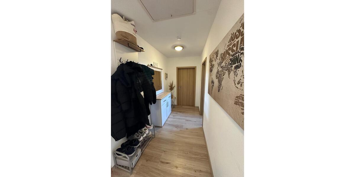 Dachgeschoßwohnung Norden - 3 Zimmer, 60 m&sup2;, 520&euro; | Angebot:26005659