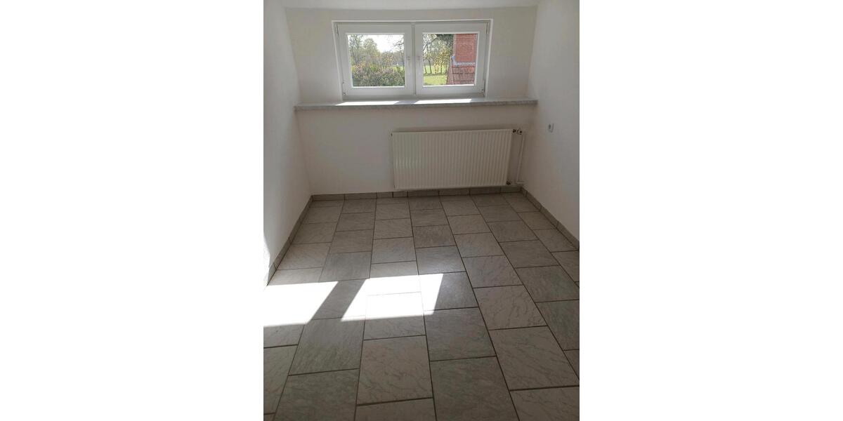 Etagenwohnung Westoverledingen - 4 Zimmer, 100 m&sup2;, 900&euro; | Angebot:26552108