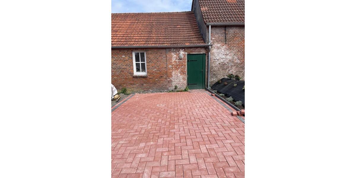 Mehrfamilienhaus, Wohnhaus Hage - 20 Zimmer, 550 m&sup2;, 950&euro; | Angebot:26704052