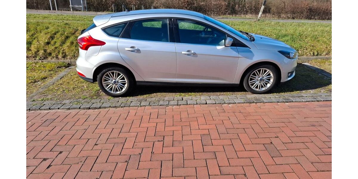 Ford Focus 97.000 km 7.900 &euro; Aurich 26603