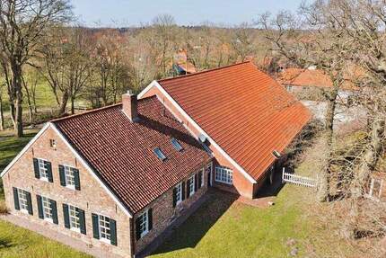 Haus Hage - 9 Zimmer, 265 m&sup2;, 669.000&euro; | Angebot:25689859