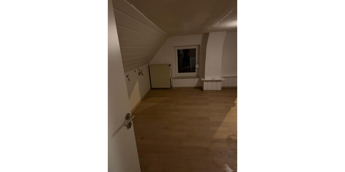 Etagenwohnung Bunde - 3 Zimmer, 120 m&sup2;, 950&euro; | Angebot:25026849