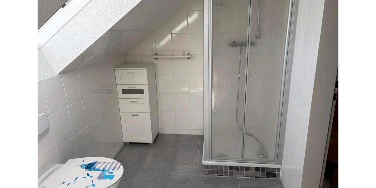 Dachgeschoßwohnung Moormerland - 3 Zimmer, 65 m&sup2;, 490&euro; | Angebot:26692409
