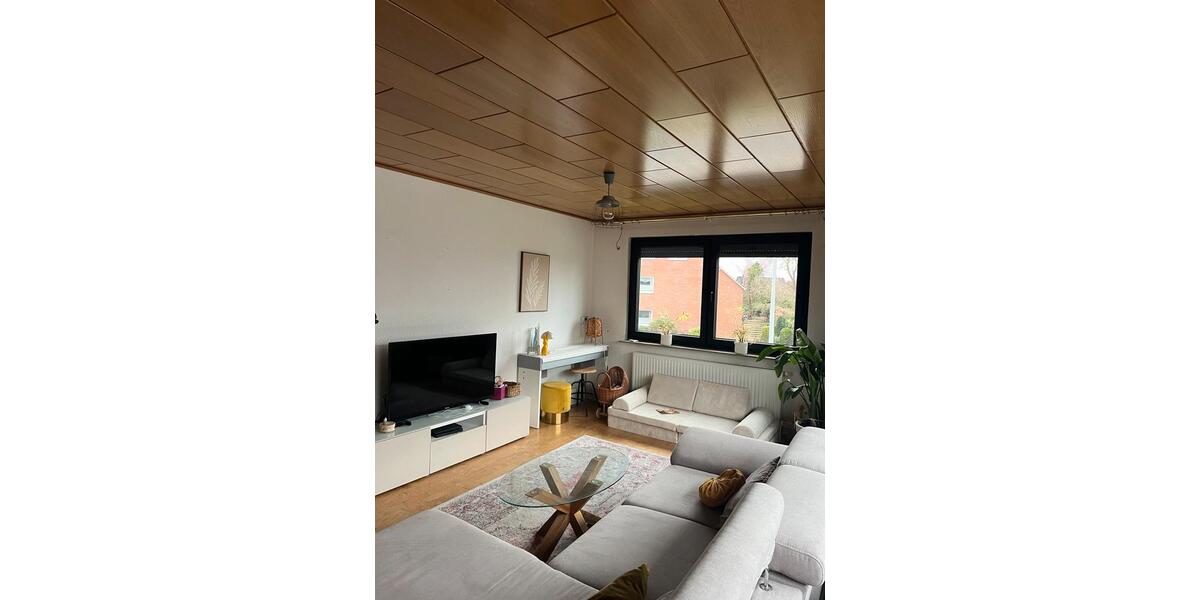 Dachgeschoßwohnung Leer (Ostfriesland) - 3 Zimmer, 80 m&sup2;, 800&euro; | Angebot:25989979