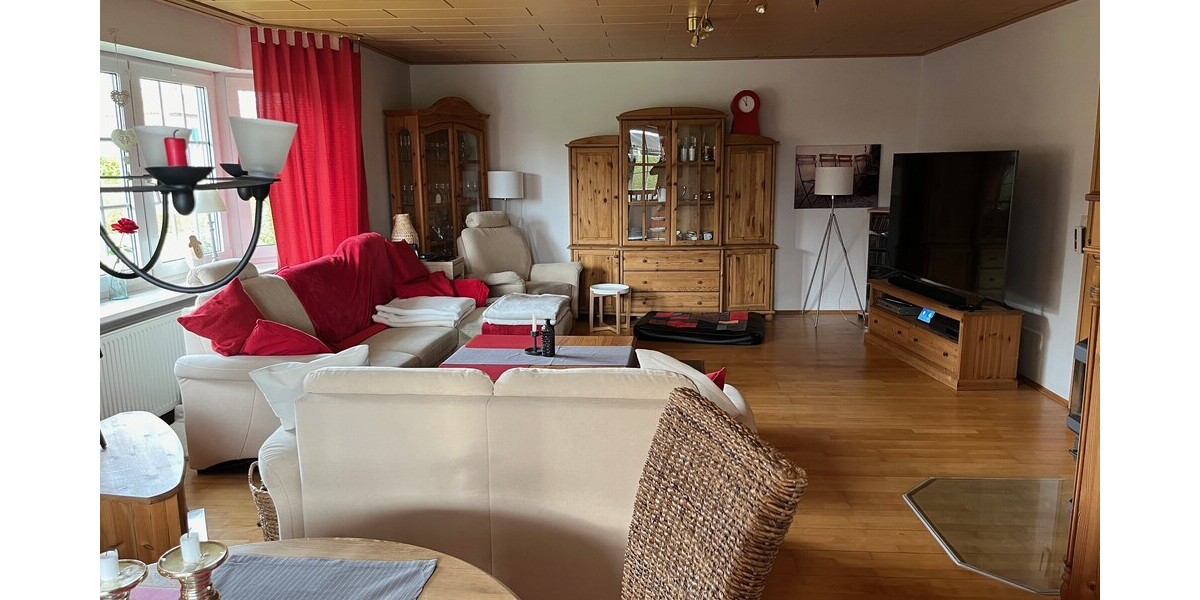 Großzügiges Wohnhaus mit Vollkeller in verkehrsgünstiger Wohnlage von Westerende-Kirchloog - Einfamilienhaus Ihlow | Angebot:26998612