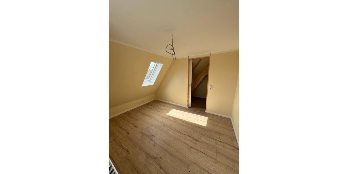 Etagenwohnung Großefehn - 5 Zimmer, 131 m&sup2;, 1.040&euro; | Angebot:26327304