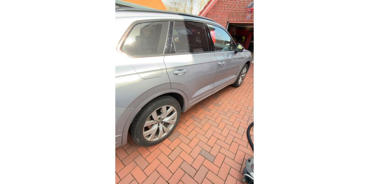 VW Touareg 92.000 km 39.500 &euro; Upgant Schott 26529