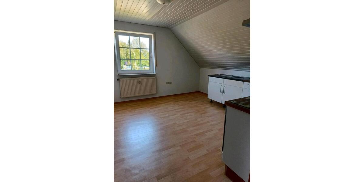 Dachgeschoßwohnung Westoverledingen - 2 Zimmer, 80 m&sup2;, 450&euro; | Angebot:26704828