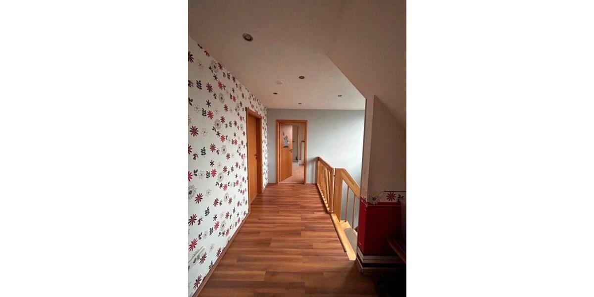 Einfamilienhaus Leer (Ostfriesland) - 10 Zimmer, 240 m&sup2;, 2.000&euro; | Angebot:26611150