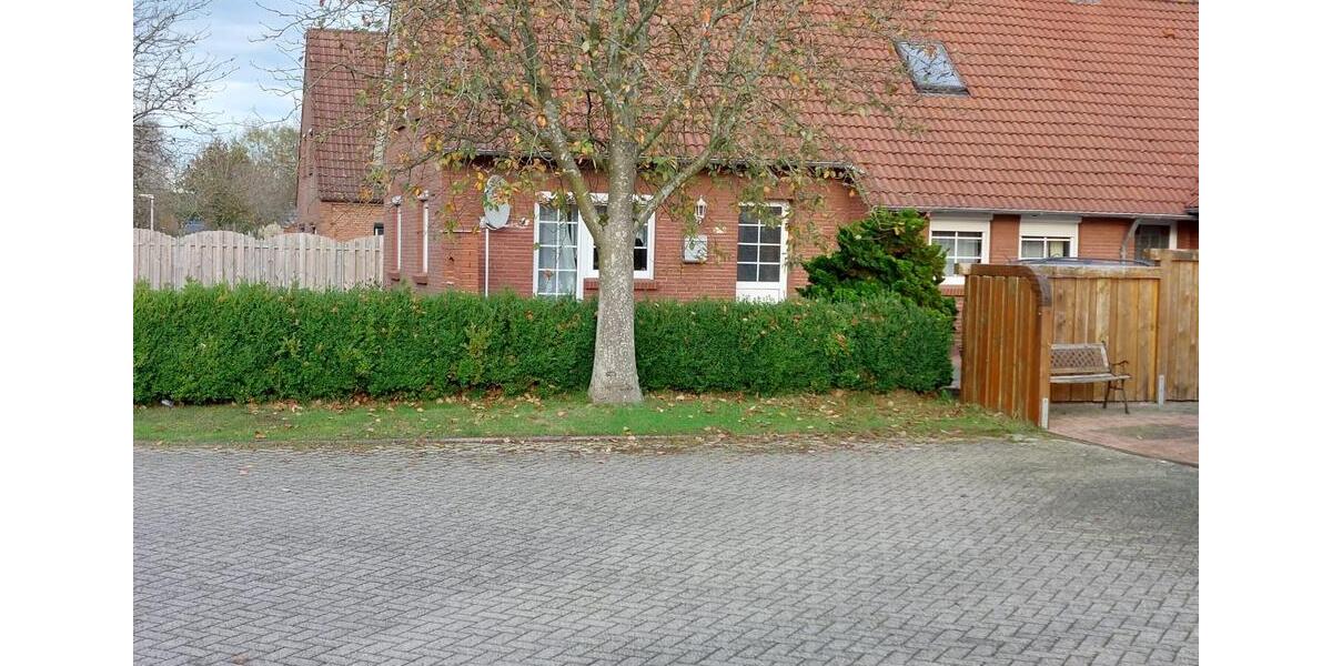 Mehrfamilienhaus, Wohnhaus Hage - 10 Zimmer, 187 m&sup2;, 259.999&euro; | Angebot:26591481