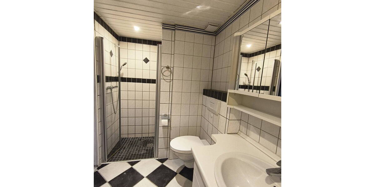Etagenwohnung Emden Barenburg - 3 Zimmer, 87 m&sup2;, 79.000&euro; | Angebot:26730930