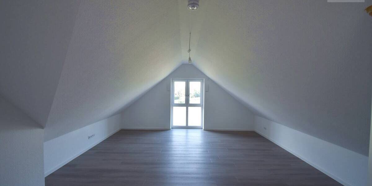 Etagenwohnung Aurich Extum - 3 Zimmer, 95 m&sup2;, 1.120&euro; | Angebot:25727191