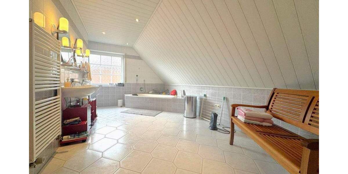 Einfamilienhaus Berumbur - 6 Zimmer, 209 m&sup2;, 475.000&euro; | Angebot:25689849