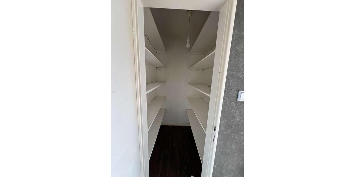 Etagenwohnung Emden - 3 Zimmer, 61 m&sup2;, 400&euro; | Angebot:25079787