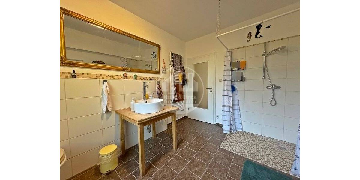 Einfamilienhaus Aurich Innenstadt - 6 Zimmer, 200 m&sup2;, 279.000&euro; | Angebot:25660694