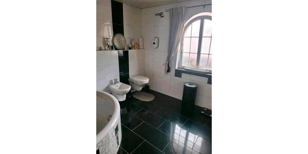 Einfamilienhaus Hage - 8 Zimmer, 415 m&sup2;, 469.990&euro; | Angebot:26567222