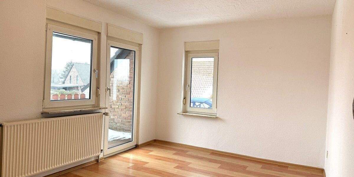Einfamilienhaus Südbrookmerland-Wiegboldsbur Wiegboldsbur - 7 Zimmer, 265 m&sup2;, 269.000&euro; | Angebot:25742948