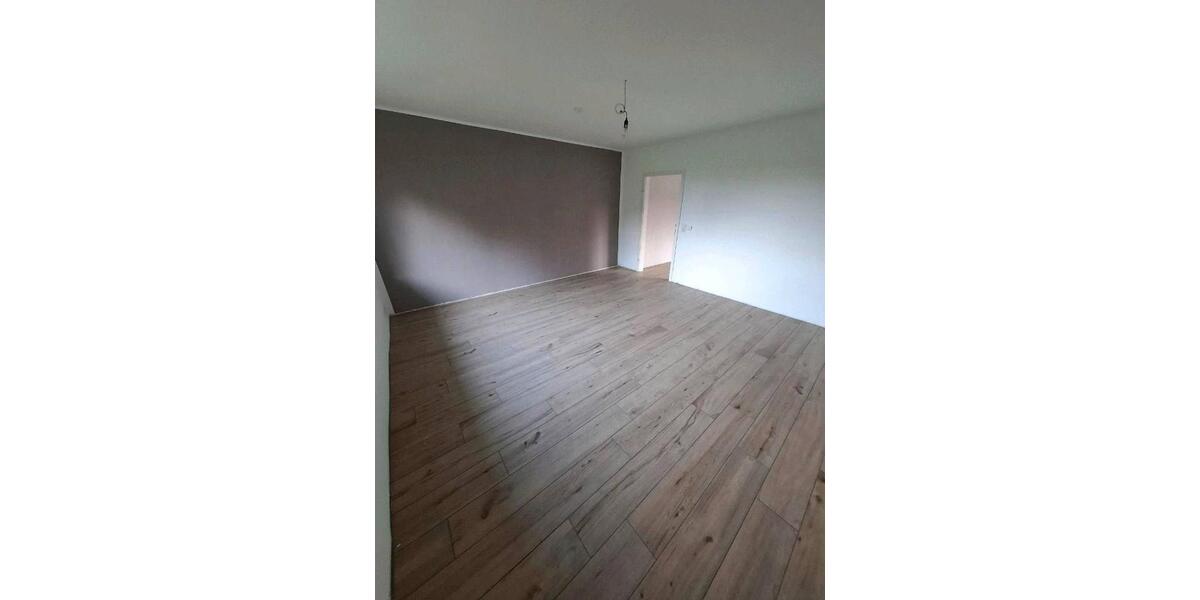 Etagenwohnung Großefehn - 5 Zimmer, 170 m&sup2;, 1.390&euro; | Angebot:26536409