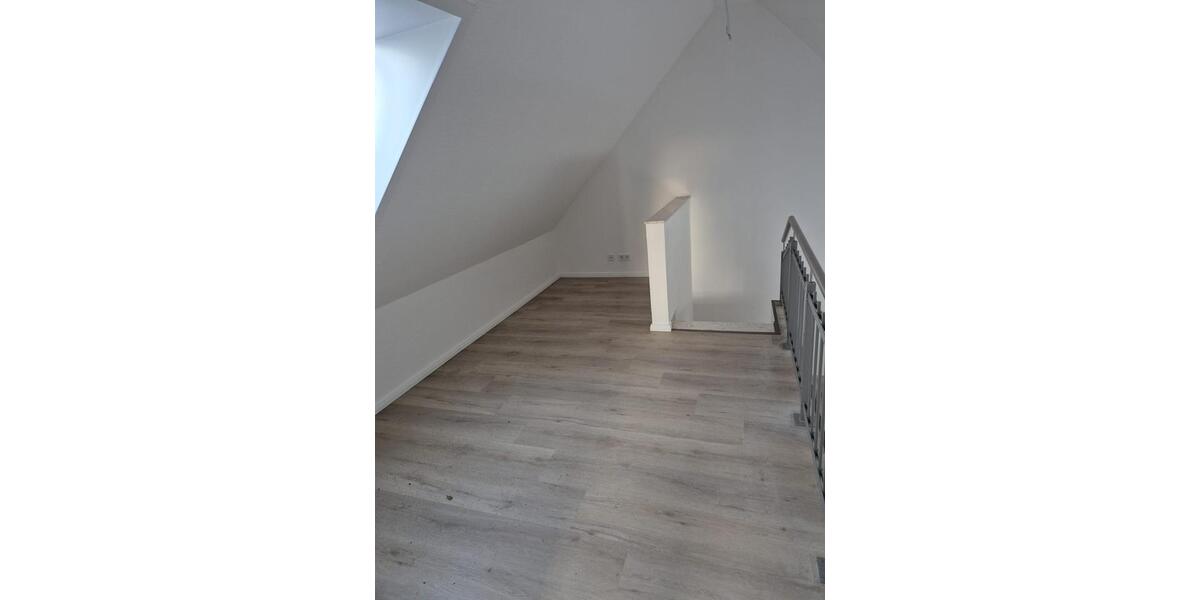 Dachgeschoßwohnung Moormerland - 3 Zimmer, 78 m&sup2;, 875&euro; | Angebot:26528640